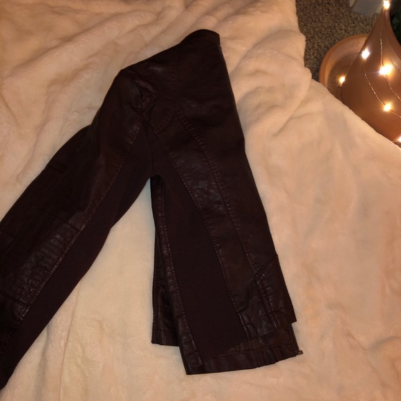 Leather jacket - Picture 2 of 2